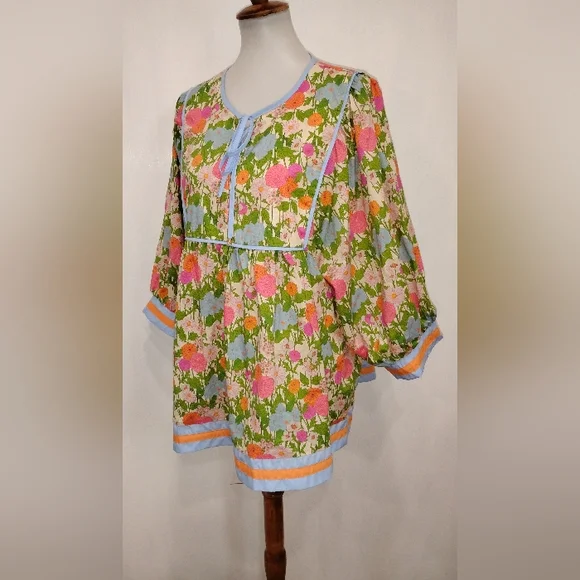 FLUFFY FLORAL BLOUSE - Picture 6 of 8